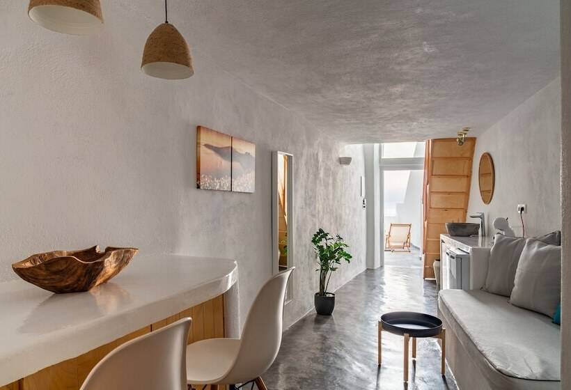 Pension (Hôtel basse catégorie) Akron Cliff Suite