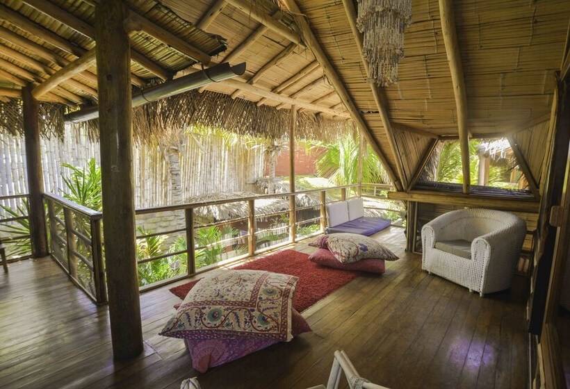 ペンション La Maison Eco House & Rooms