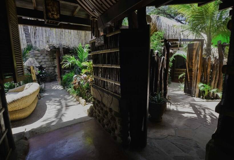 ペンション La Maison Eco House & Rooms