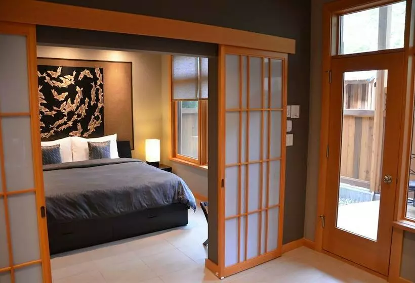 ペンション Shades Of Jade Inn And Spa