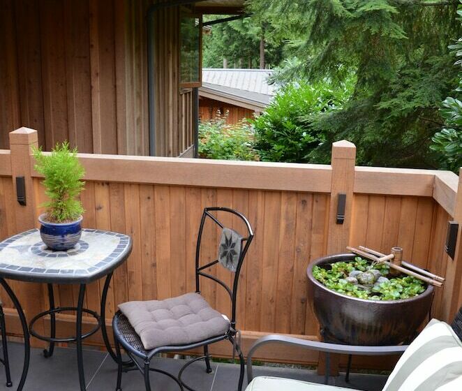 פנסיון Shades Of Jade Inn And Spa