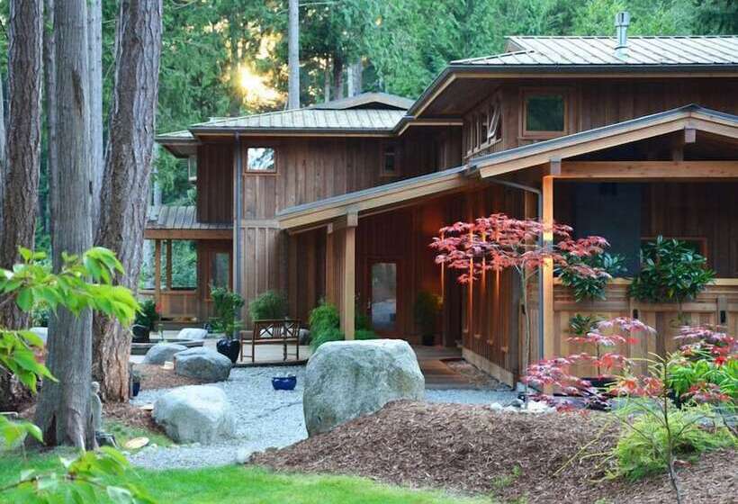 פנסיון Shades Of Jade Inn And Spa