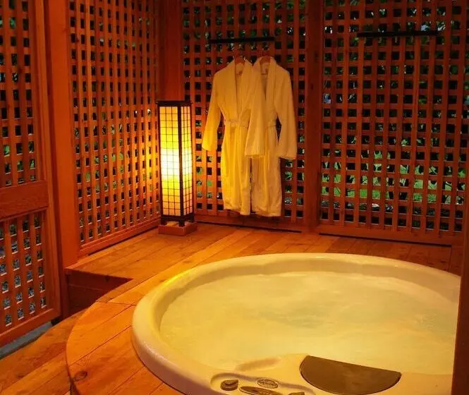 ペンション Shades Of Jade Inn And Spa