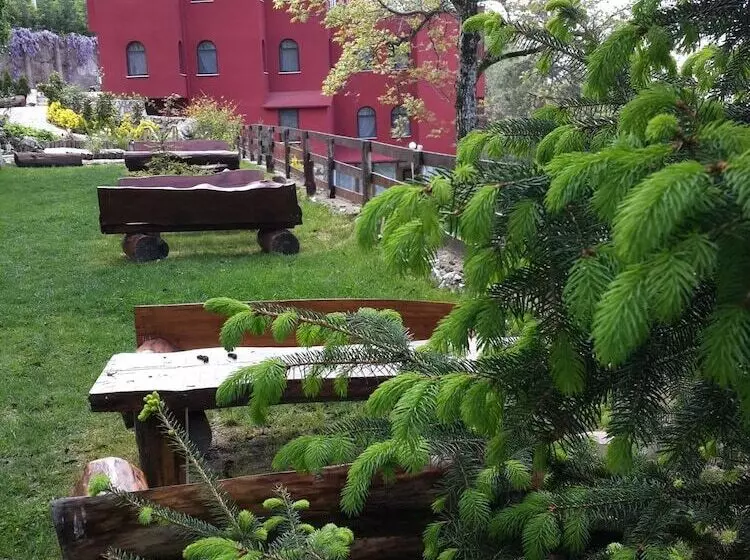 Ugurlubey Butik Dag Oteli