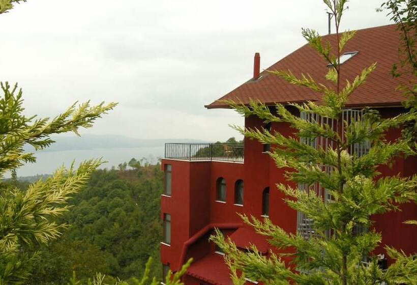 Ugurlubey Butik Dag Oteli