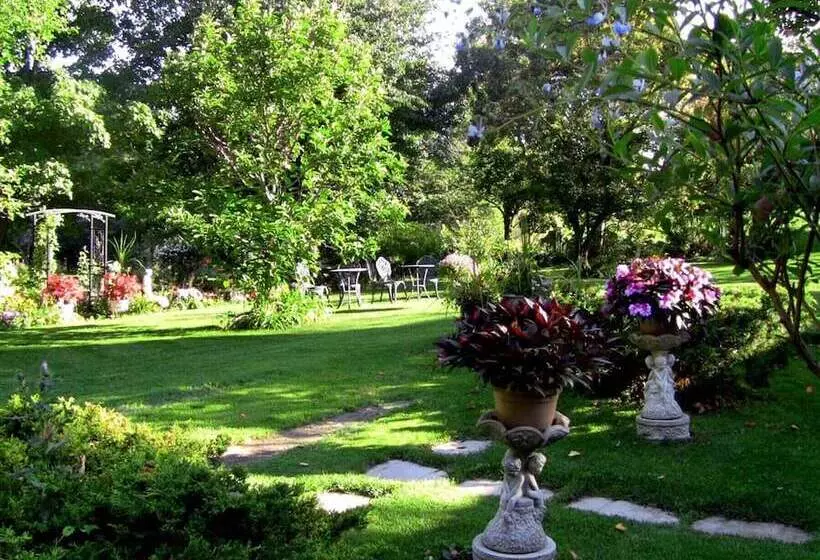 A Valley View Bed & Breakfast