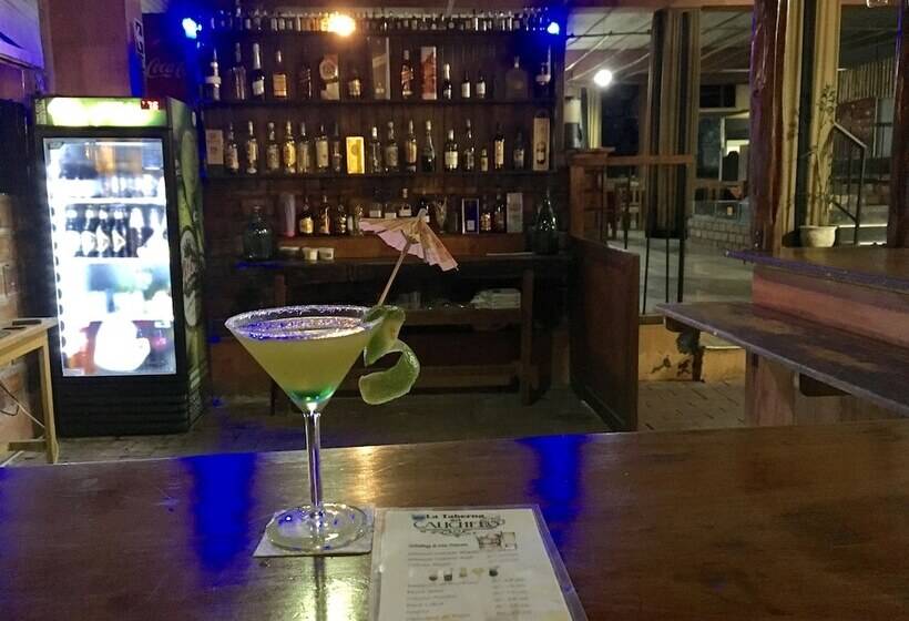 هاستل El Cauchero