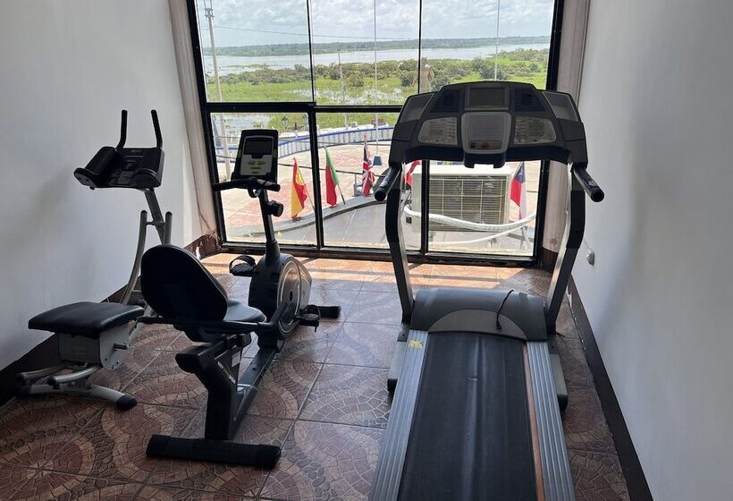 هاستل El Cauchero