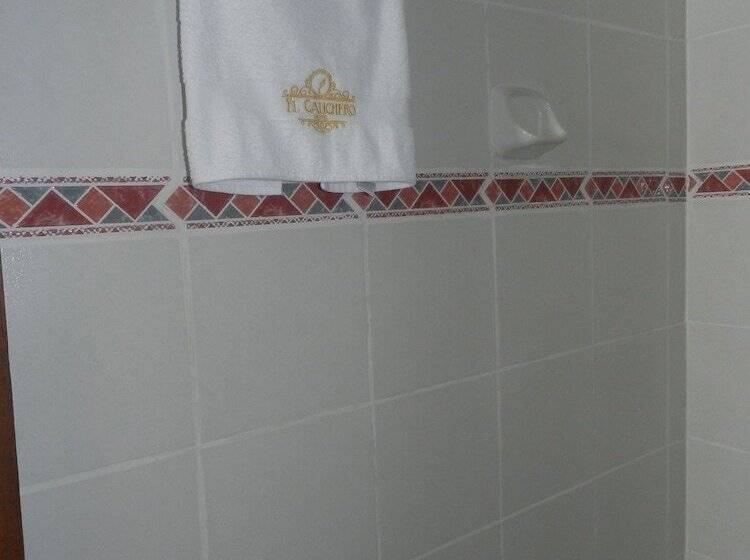 هاستل El Cauchero