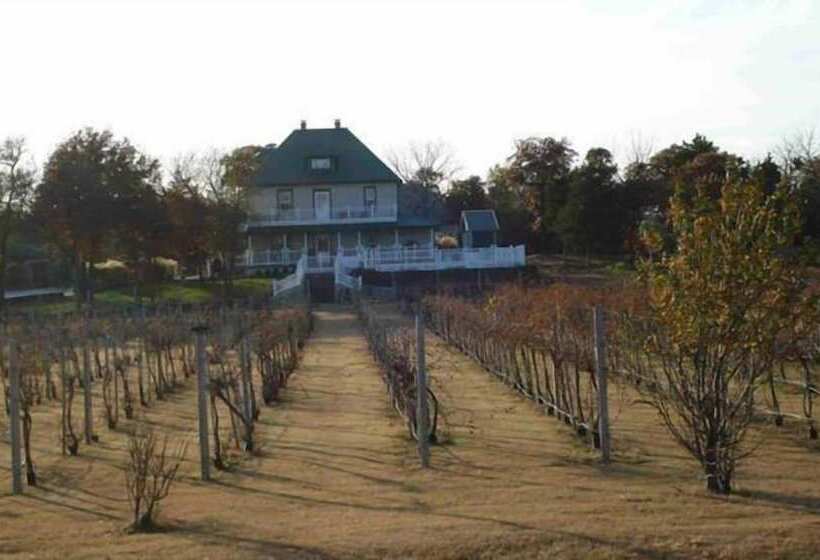 Bed and Breakfast Indian Creek Village Winery