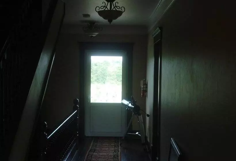 Aamiaismajoitus (B&B) Indian Creek Village Winery