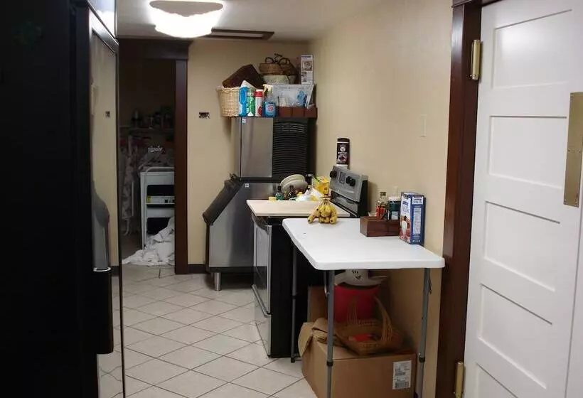 Aamiaismajoitus (B&B) Indian Creek Village Winery