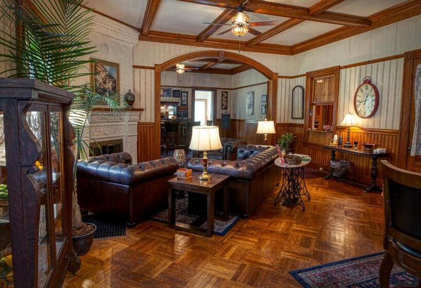 민박 Rockwell Falls Inn And Wine Bar