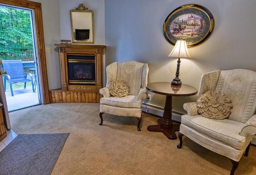 민박 Rockwell Falls Inn And Wine Bar