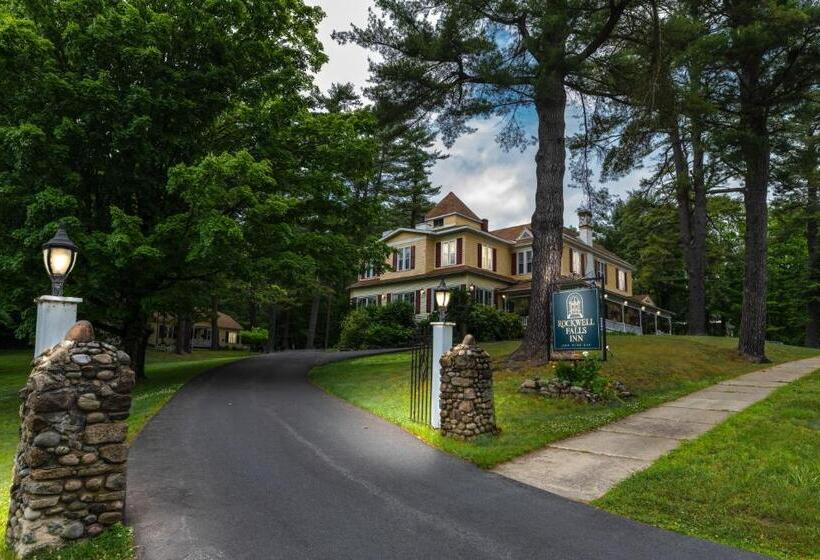 민박 Rockwell Falls Inn And Wine Bar