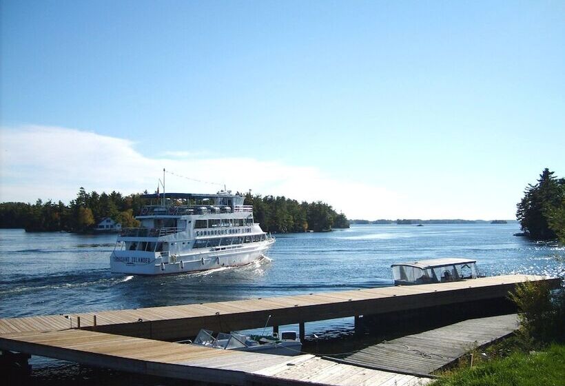 Capricorn Motel Royale Thousand Islands