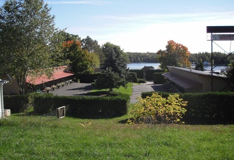 Capricorn Motel Royale Thousand Islands