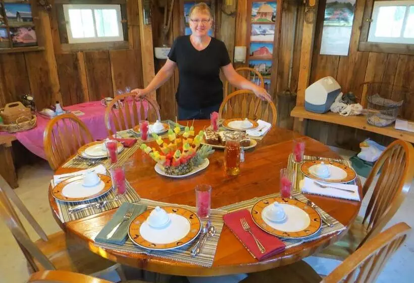 Cupola Inn Bed & Breakfast