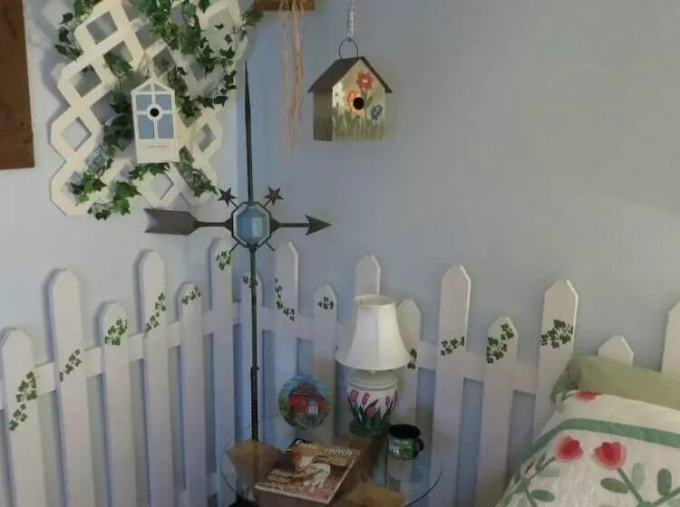 Cupola Inn Bed & Breakfast