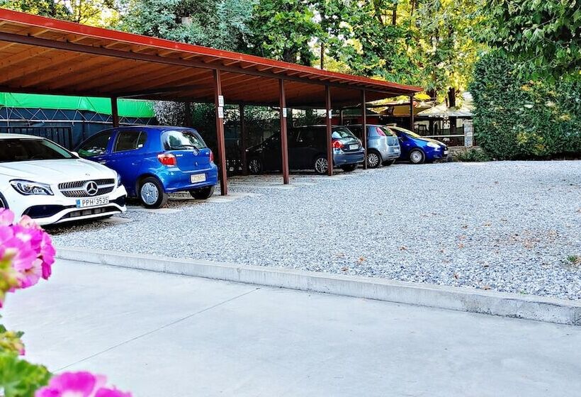 Efrosini Hotel Apartments & Studios