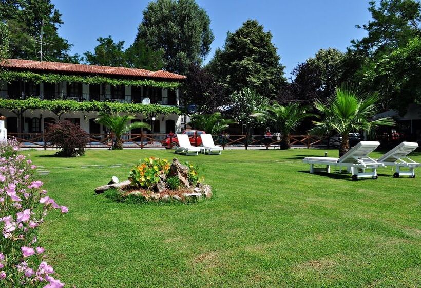 Efrosini Hotel Apartments & Studios