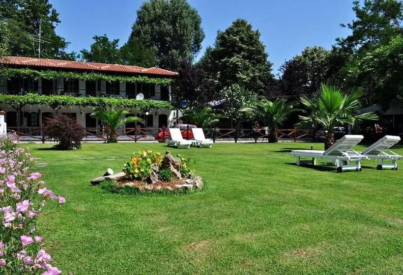 Efrosini Hotel Apartments & Studios