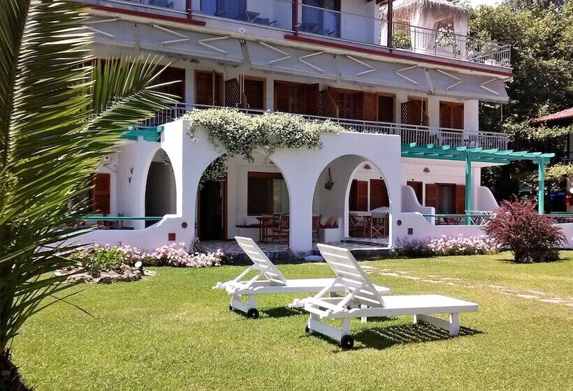 Efrosini Hotel Apartments & Studios