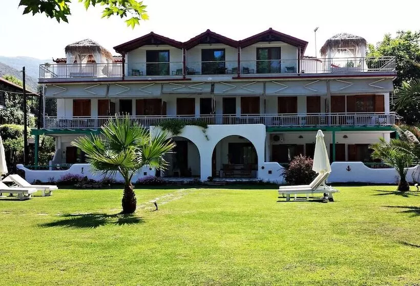 Efrosini Hotel Apartments & Studios