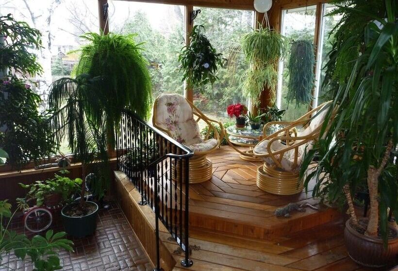 Enid S Bed And Breakfast