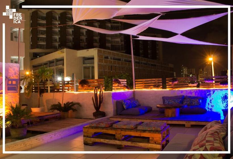 Frederica Hostel E Lanchonete