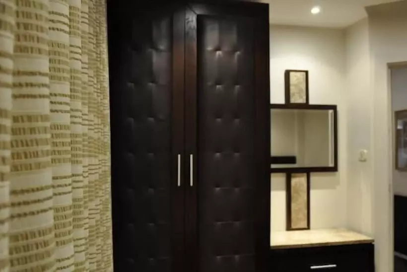 Granada Suite