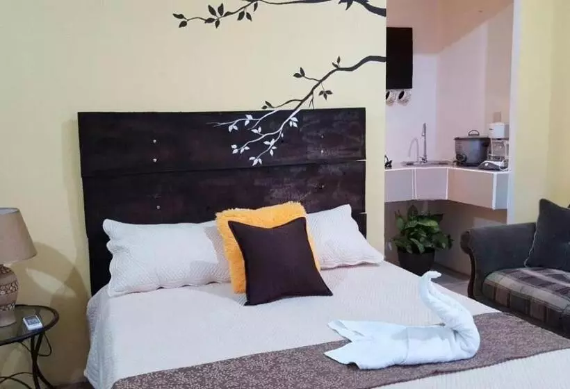 Hostelli Hospedaje La Galerie