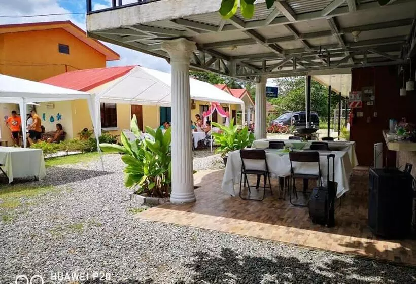 Hostelli Hospedaje La Galerie