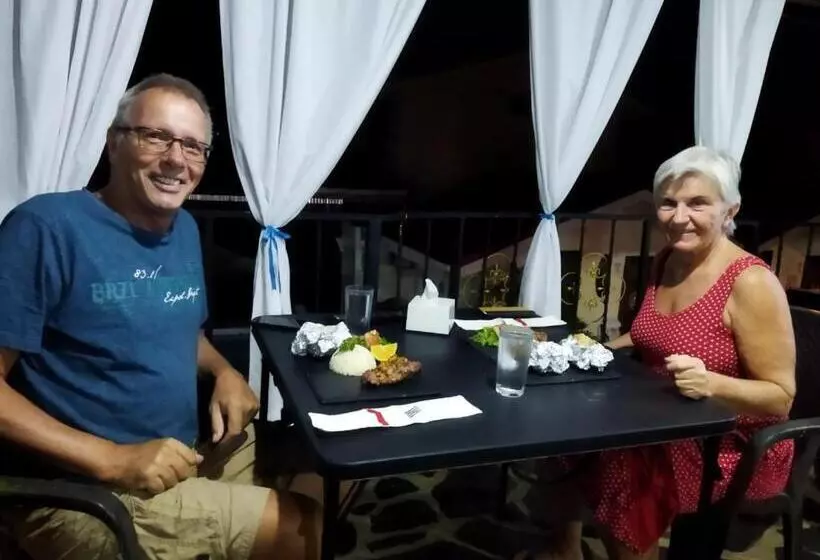 Hostelli Hospedaje La Galerie