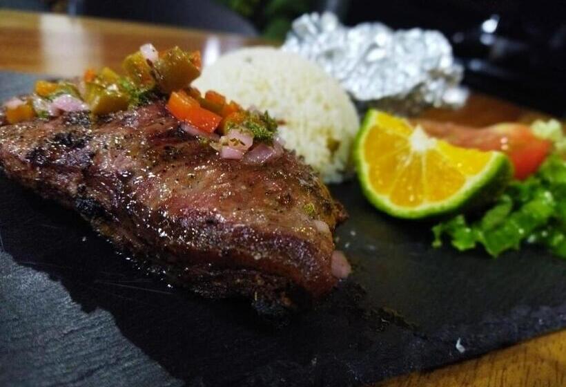 مسافرخانه Hospedaje La Galerie