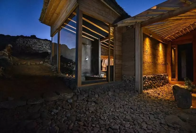 هتل Amantica Lodge
