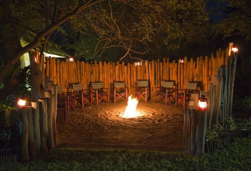 Hotelli Zambezi Dusk