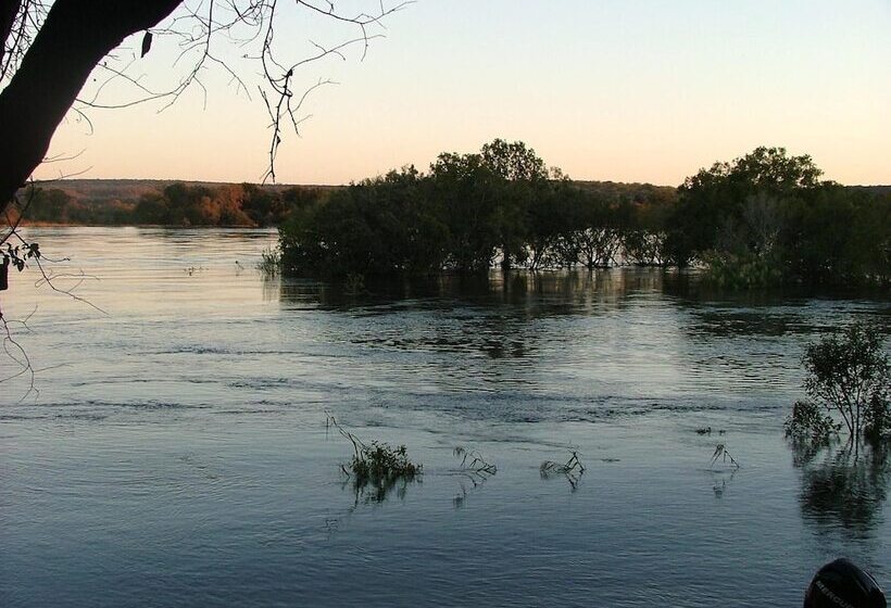 Hotelli Zambezi Dusk