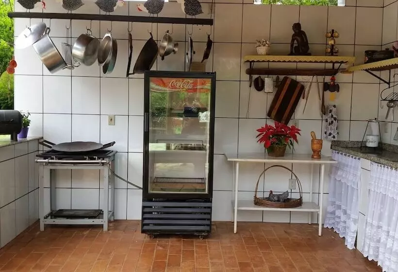 Hotelli Estância Das Angolas   Inhotim