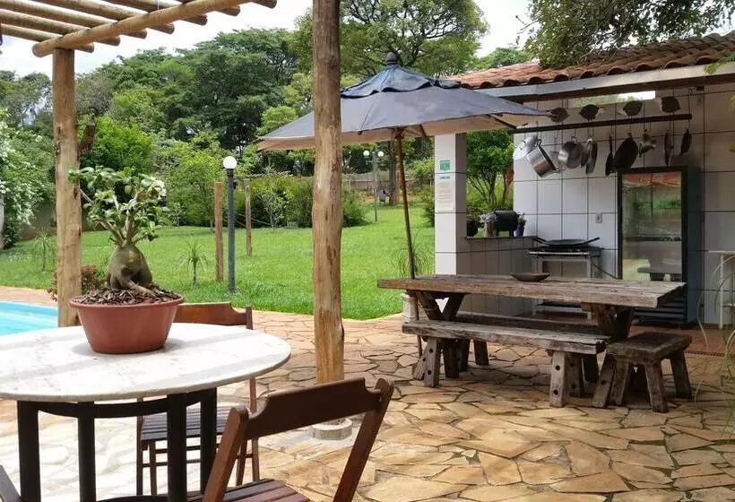 Hotelli Estância Das Angolas   Inhotim