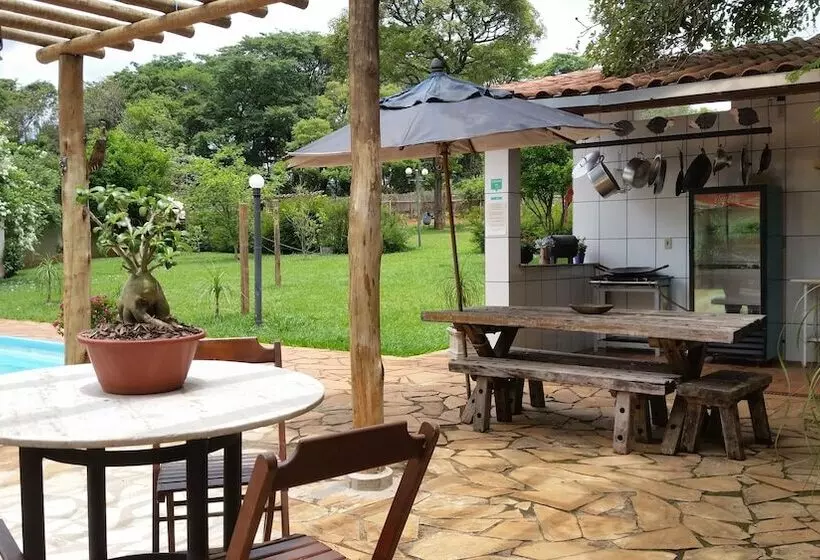 Hotelli Estância Das Angolas   Inhotim