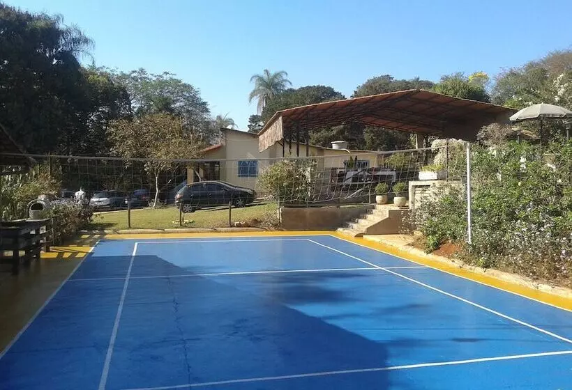 Hotelli Estância Das Angolas   Inhotim