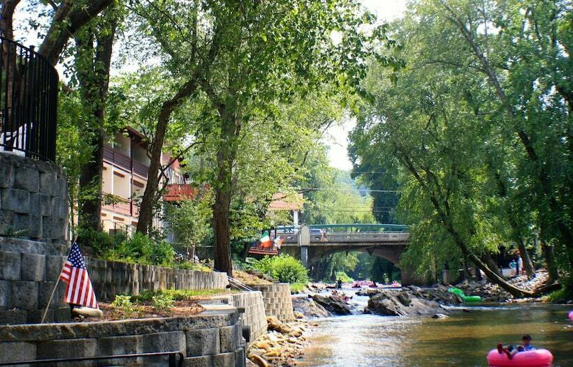 호텔 Helendorf River Inn, Suites & Conference Center