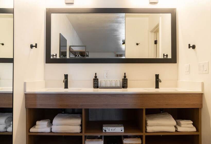 ホテル High Creek Lodge And Cabins