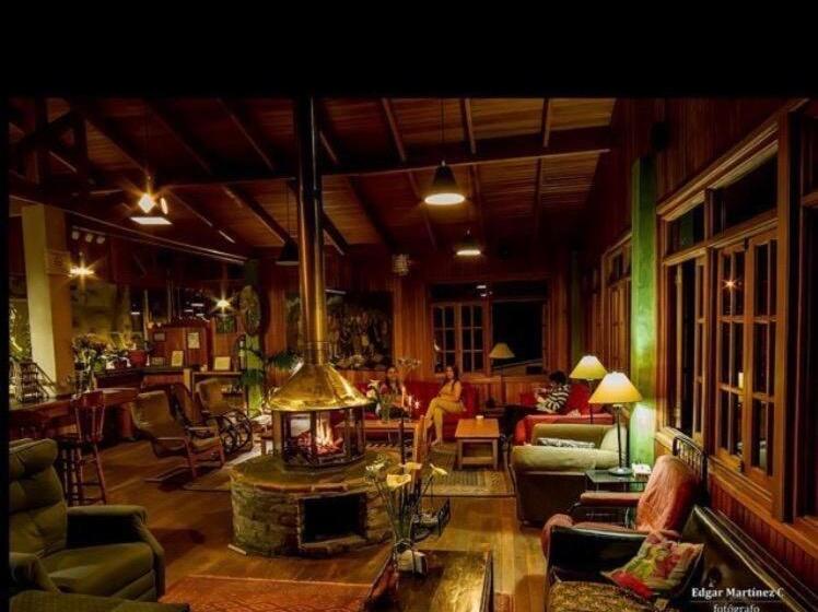 Hotel Los Quetzales Ecolodge & Spa