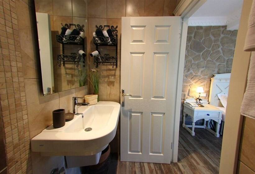 Отель Losta Sahil Evi 2