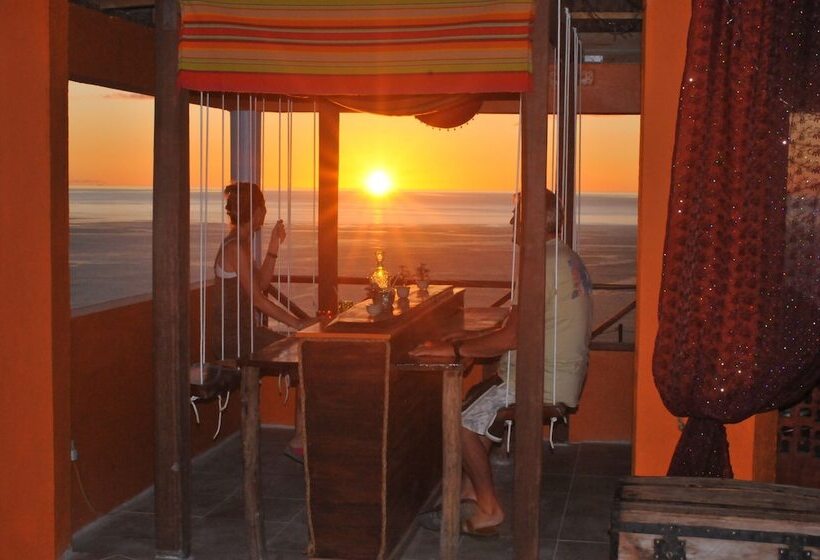 هتل Mango Island Lodges