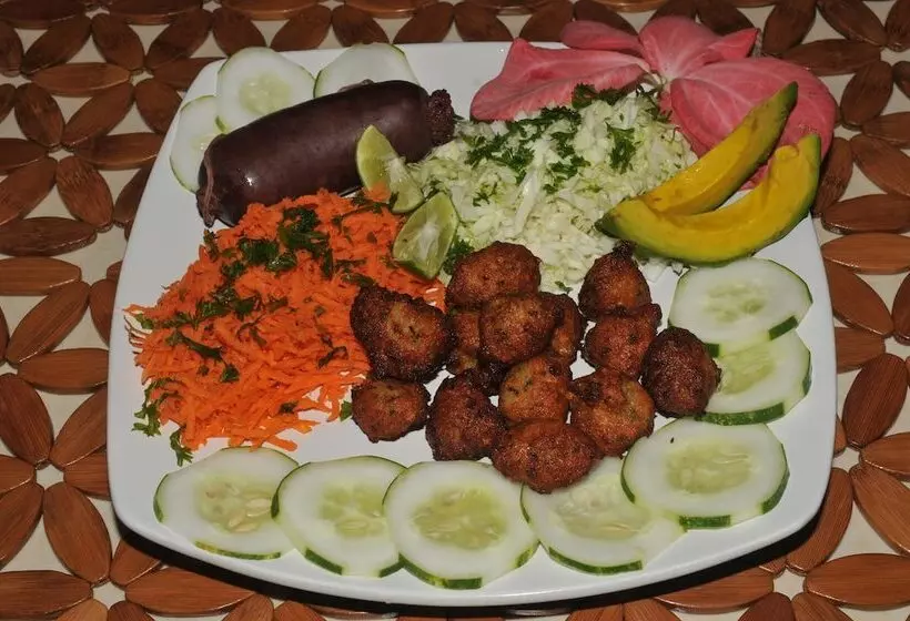 هتل Mango Island Lodges