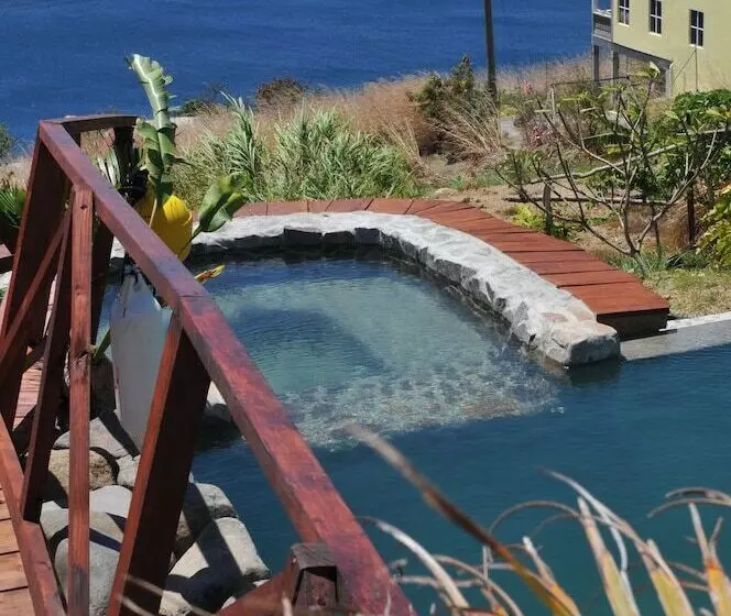 هتل Mango Island Lodges