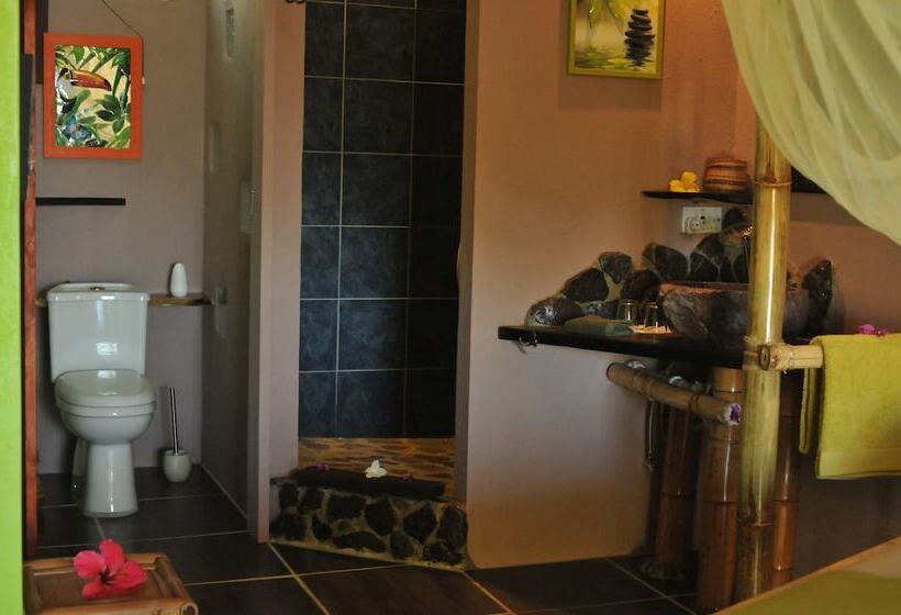 هتل Mango Island Lodges